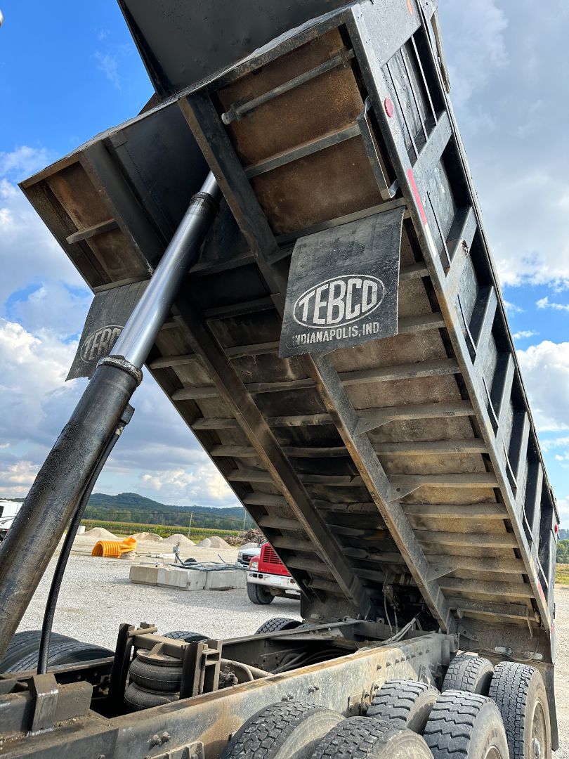 1987 FREIGHTLINER FLC - Image 38